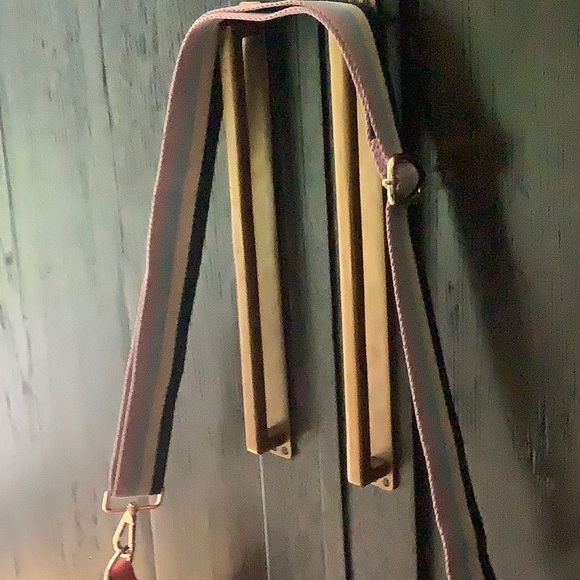 EUC Leather Kate Spade Shoulder Bag W/ 2 Straps - Picture 4 of 14